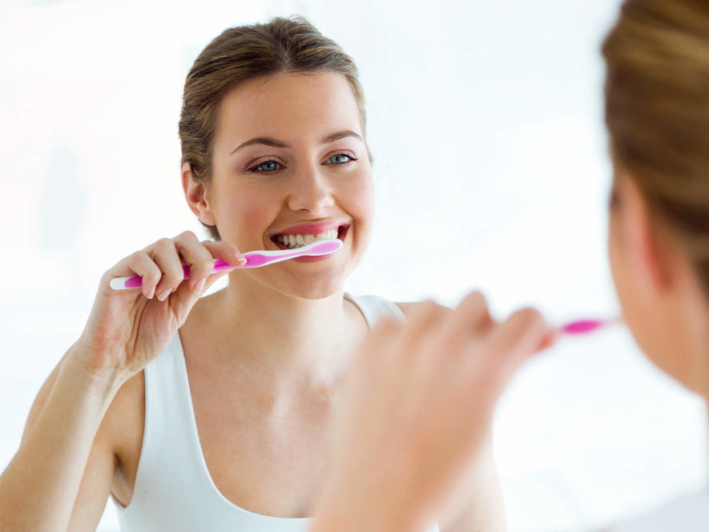 How to Clean the Yellow Teeth